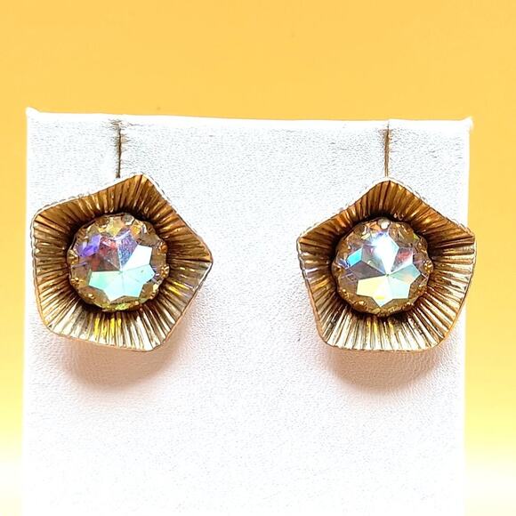 Vintage Aurora Borealis Rhinestone Screw-Back Earrings, Gold Plated, 7/8 Inch - Picture 8 of 14